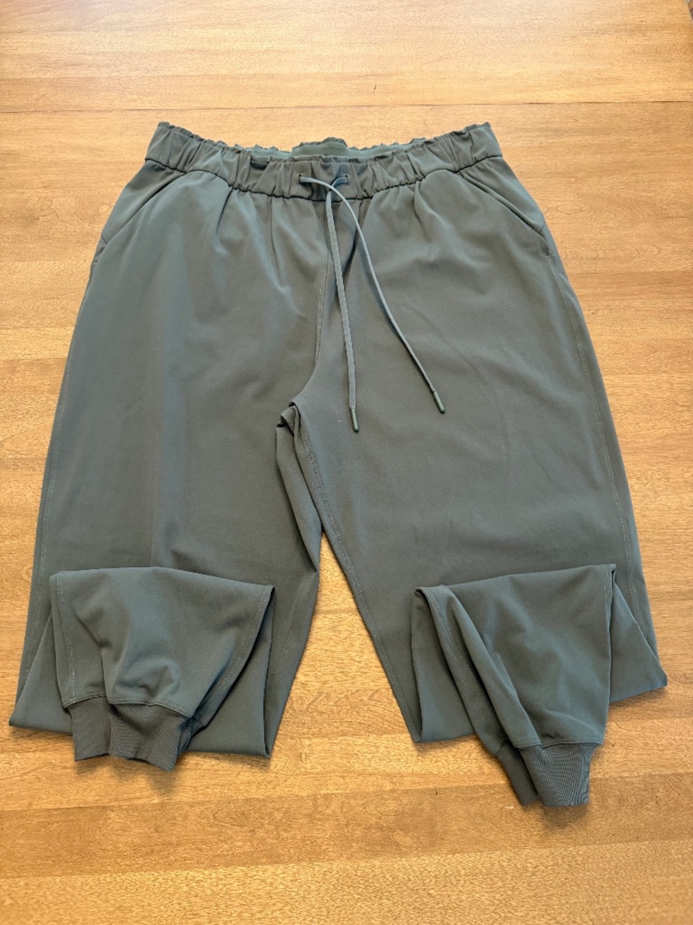 Lululemon Keep Moving Jogger